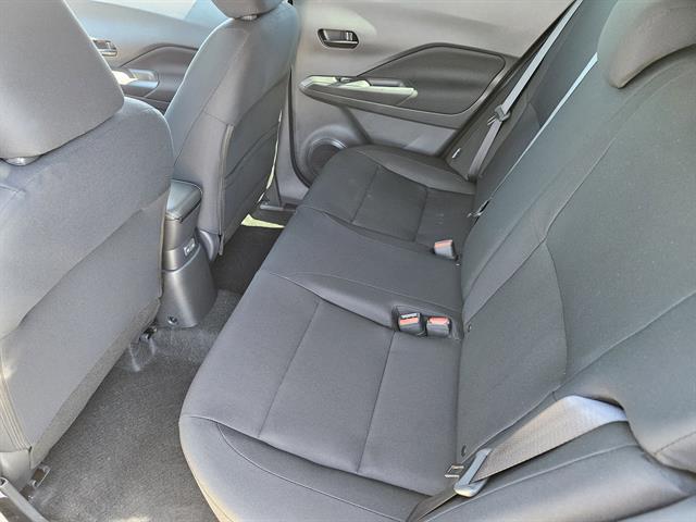 2025 Nissan Kicks Play S photo 19