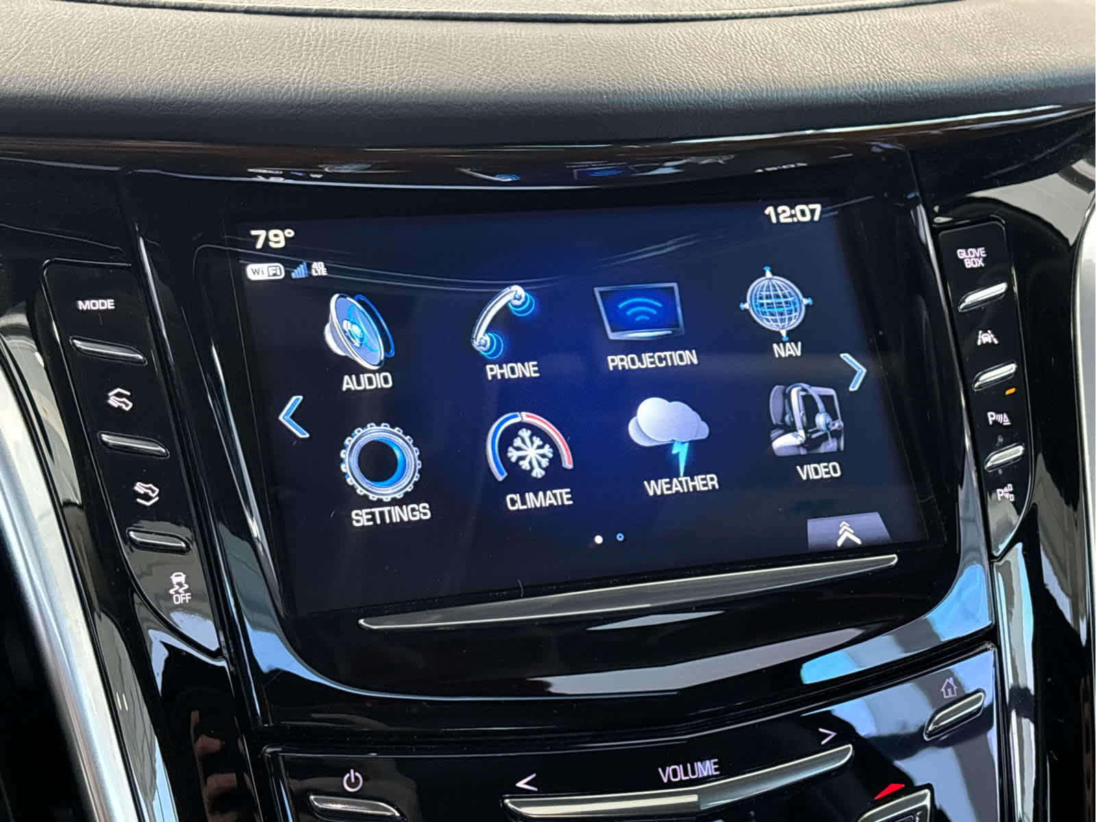 2020 Cadillac Escalade Luxury photo 21