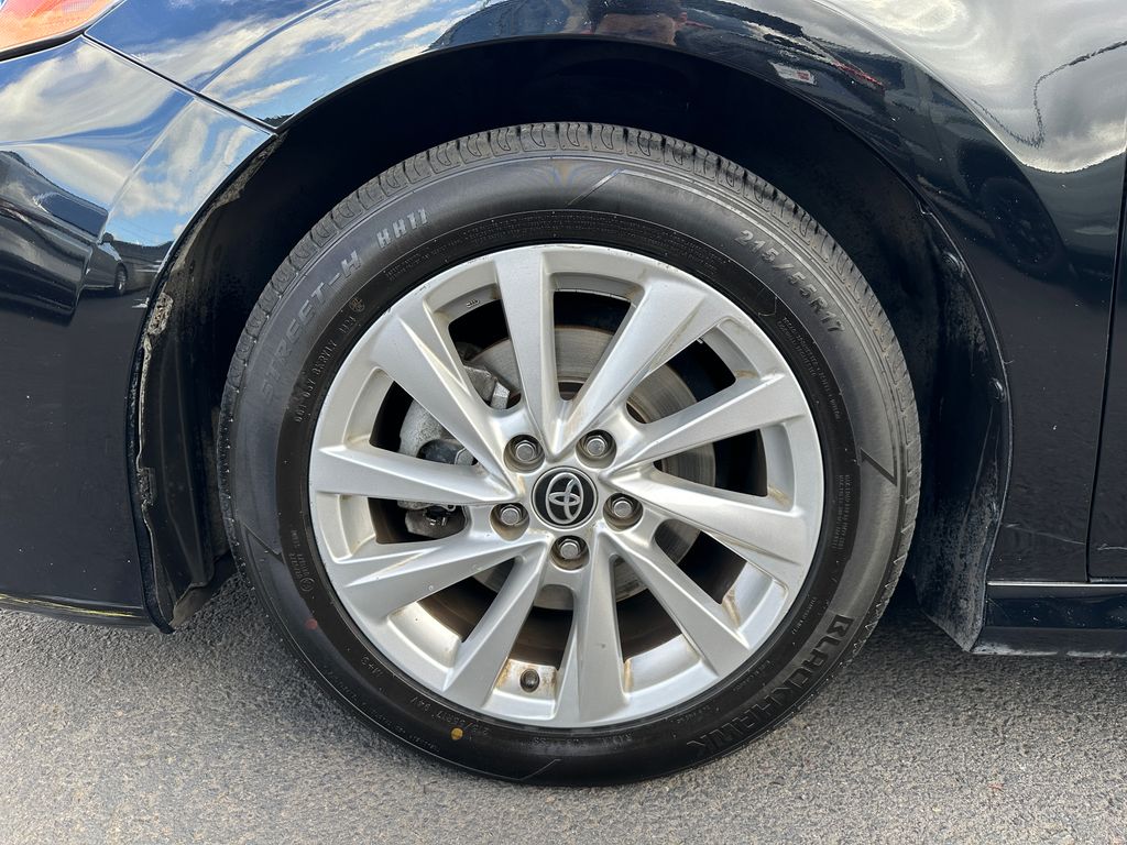 2021 Toyota Camry LE photo 12