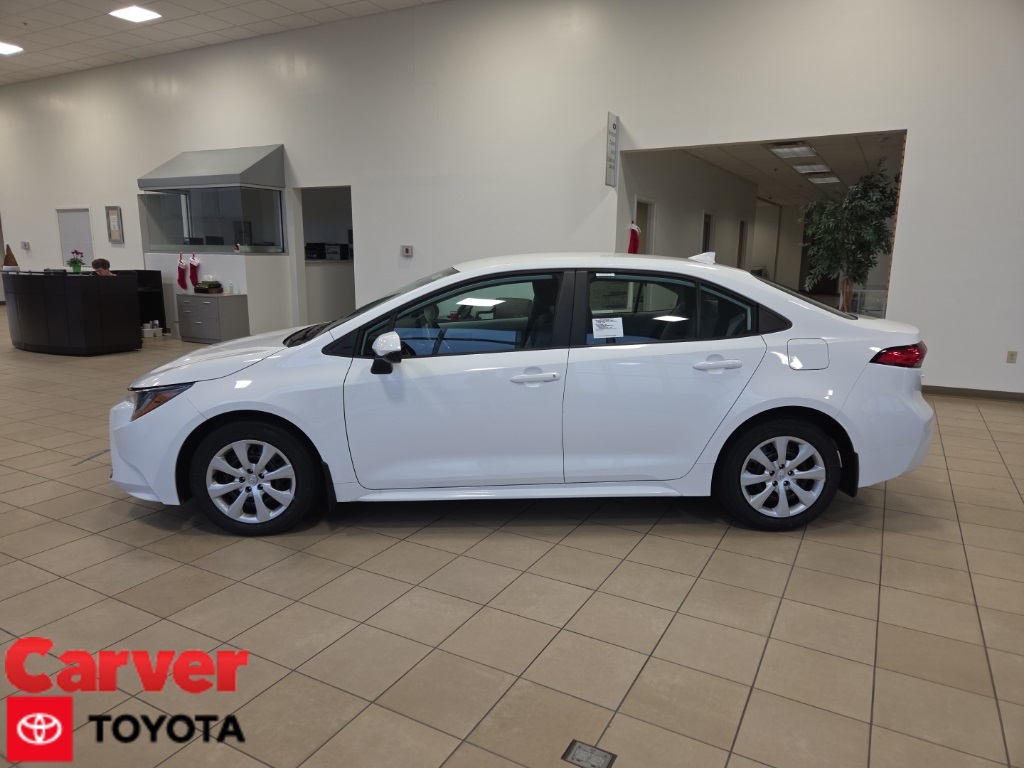 2026 Toyota Corolla LE's photo