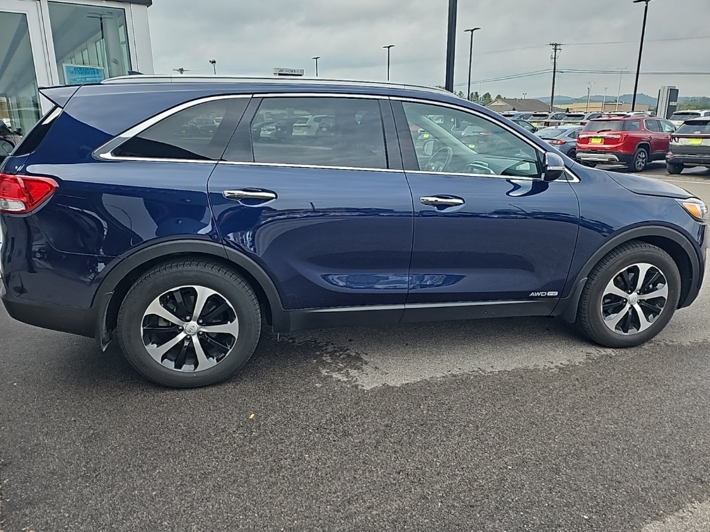 2018 Kia Sorento EX photo 3