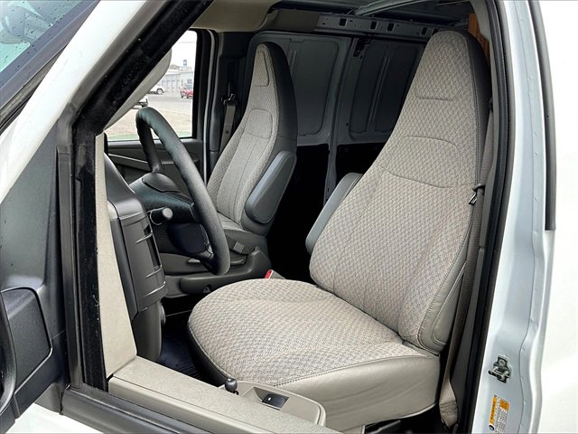 2024 Chevrolet Express Cargo Work Van photo 9