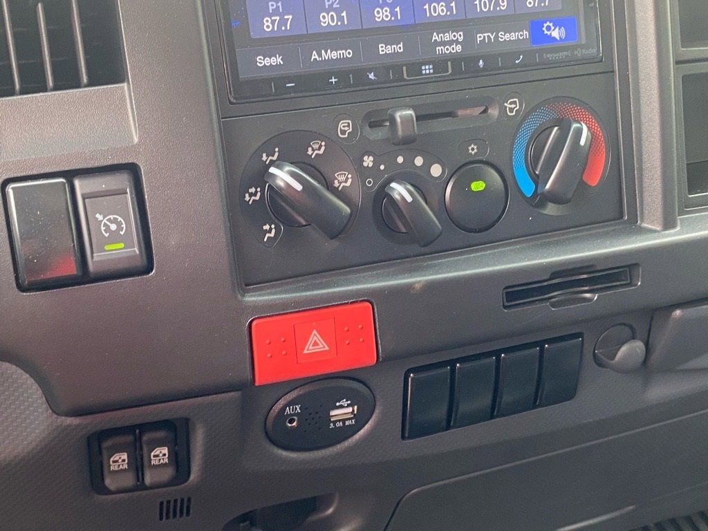 2025 Chevrolet Silverado photo 4