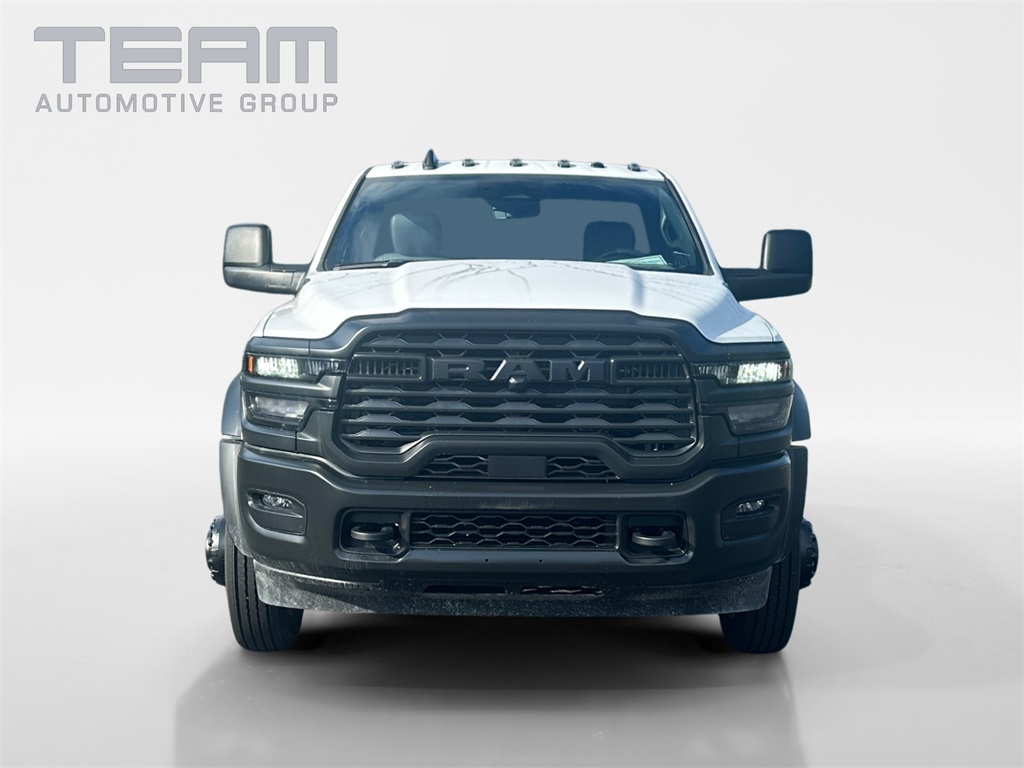 2025 Ram 5500 Tradesman photo 2