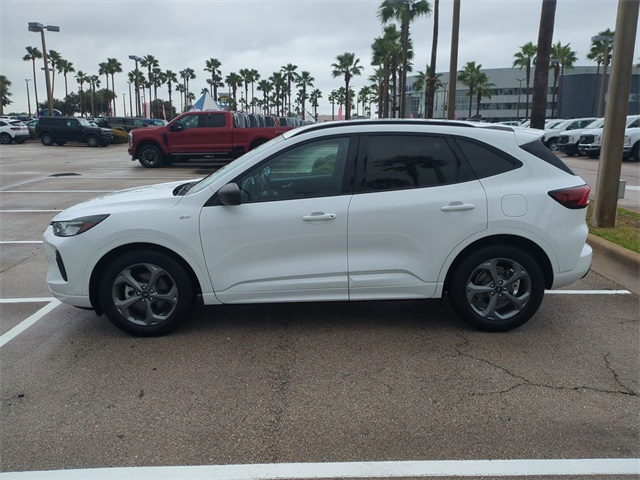 2023 Ford Escape ST-Line photo 3
