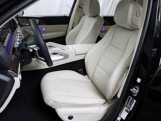 2026 Mercedes Benz GLS 450 4MATIC photo 12
