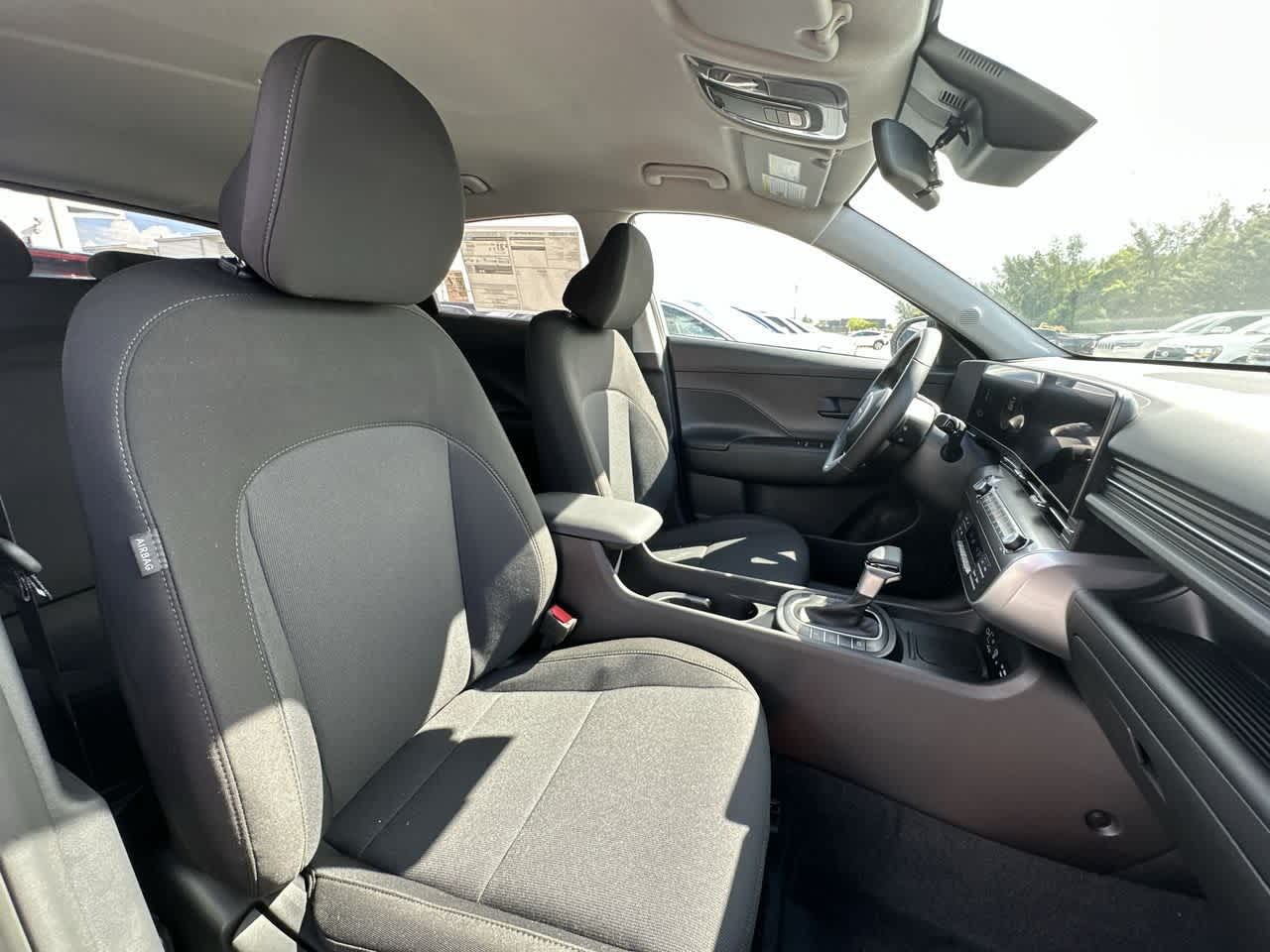 2026 Hyundai Kona SEL photo 25