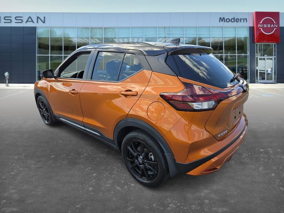 2023 Nissan Kicks SR photo 4