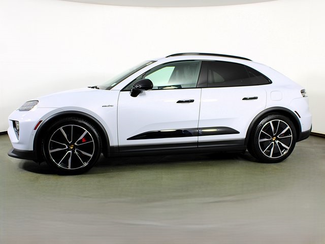 2025 Porsche Macan Electric photo 2