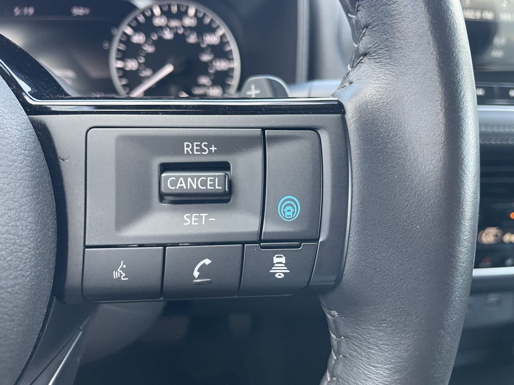 2023 Nissan Rogue SL photo 10