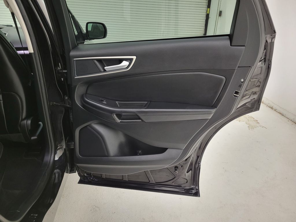 2024 Ford Edge SEL photo 35