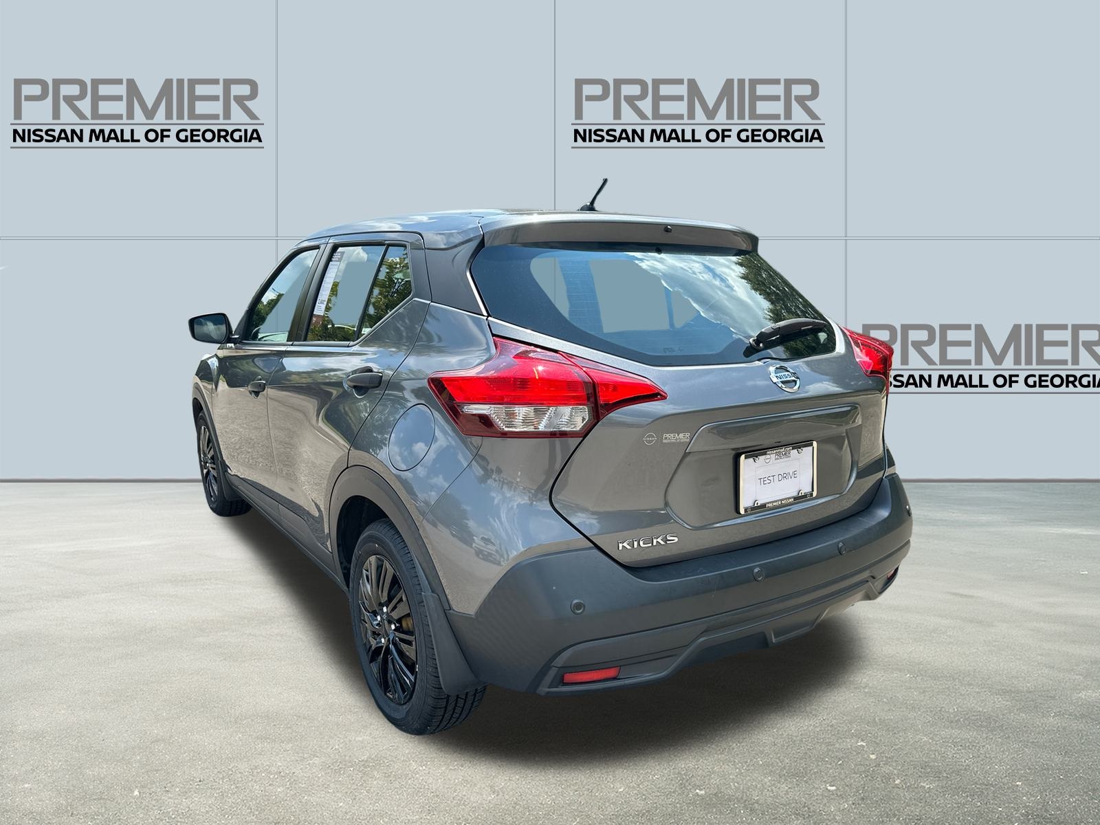 2020 Nissan Kicks S photo 7