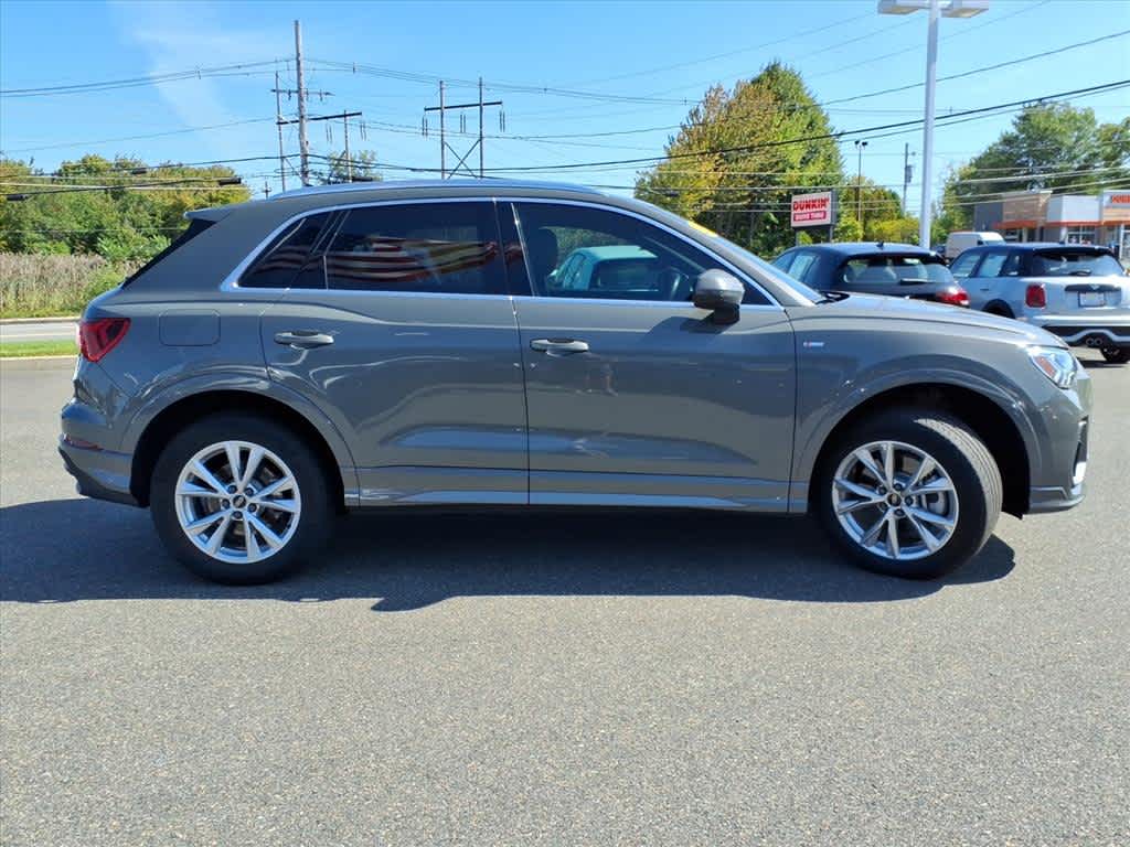 2023 Audi Q3 S line Premium photo 4