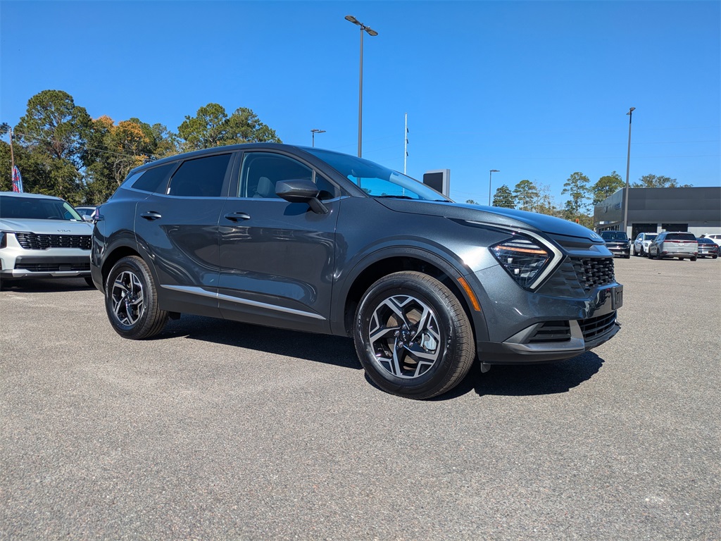 2024 Kia Sportage LX's photo