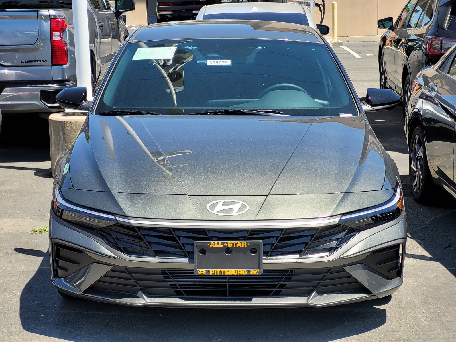 2025 Hyundai Elantra SEL Sport photo 2