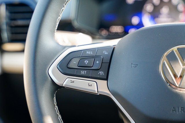2025 Volkswagen Taos S photo 8