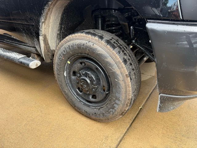 2025 Ram 2500 Tradesman photo 3