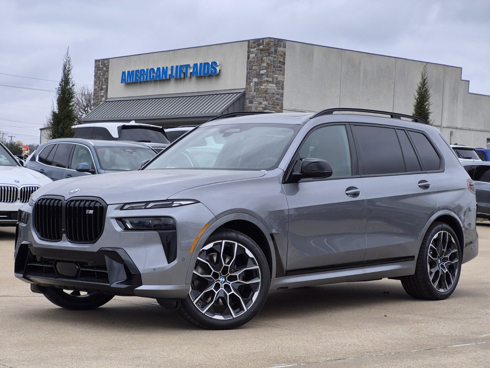 2026 BMW X7 M60i's photo