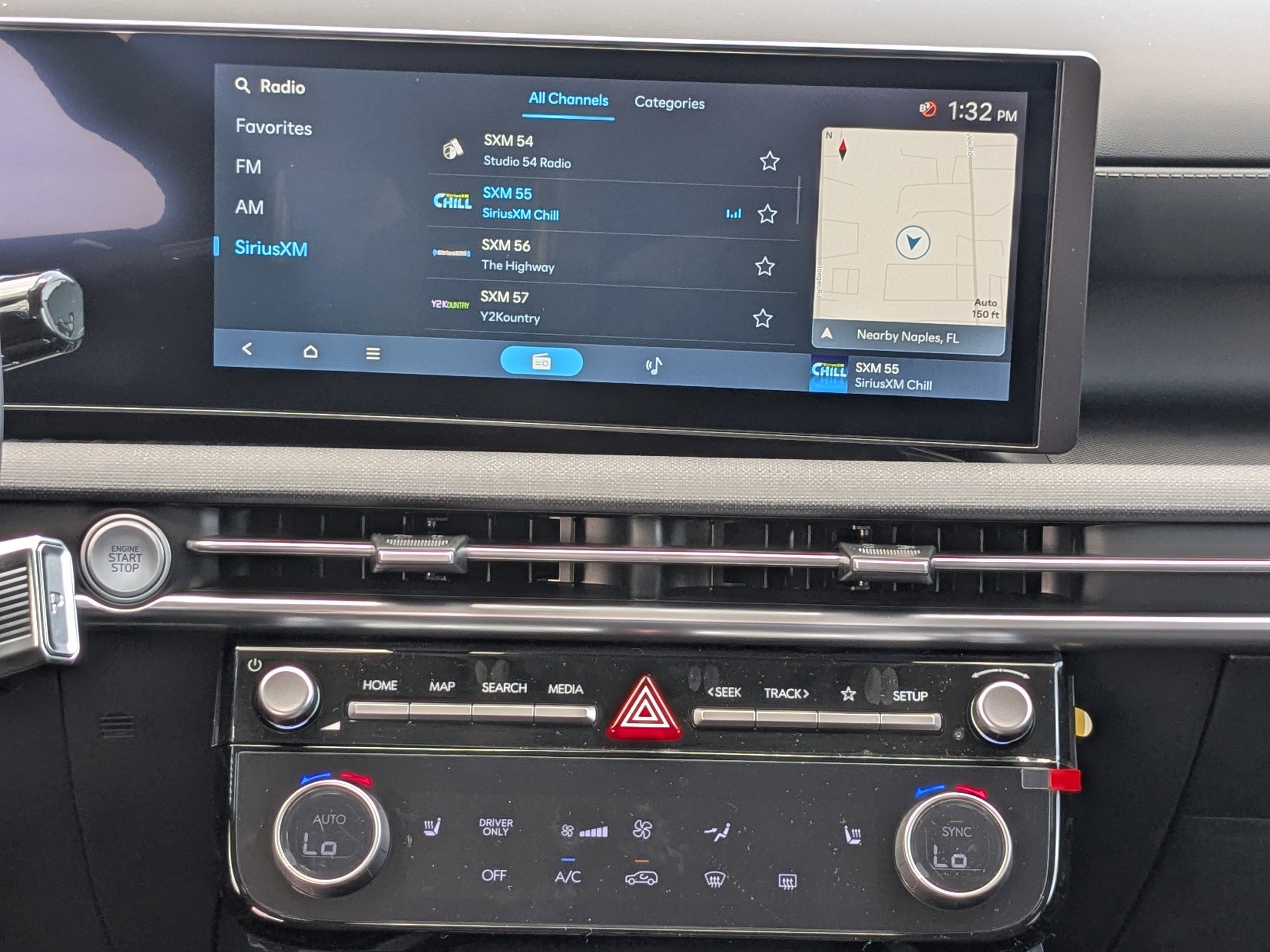 2025 Hyundai Tucson Hybrid SEL Convenience photo 12