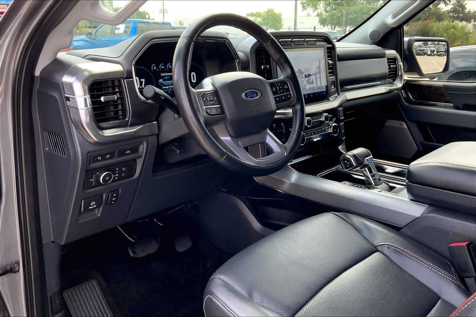 2022 Ford F-150 Lariat photo 32