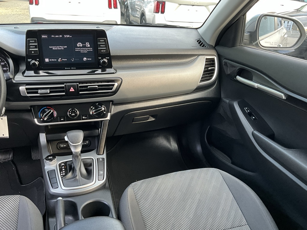 2023 Kia Seltos LX photo 20