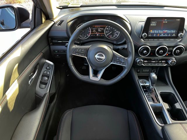 2024 Nissan Sentra SR photo 9