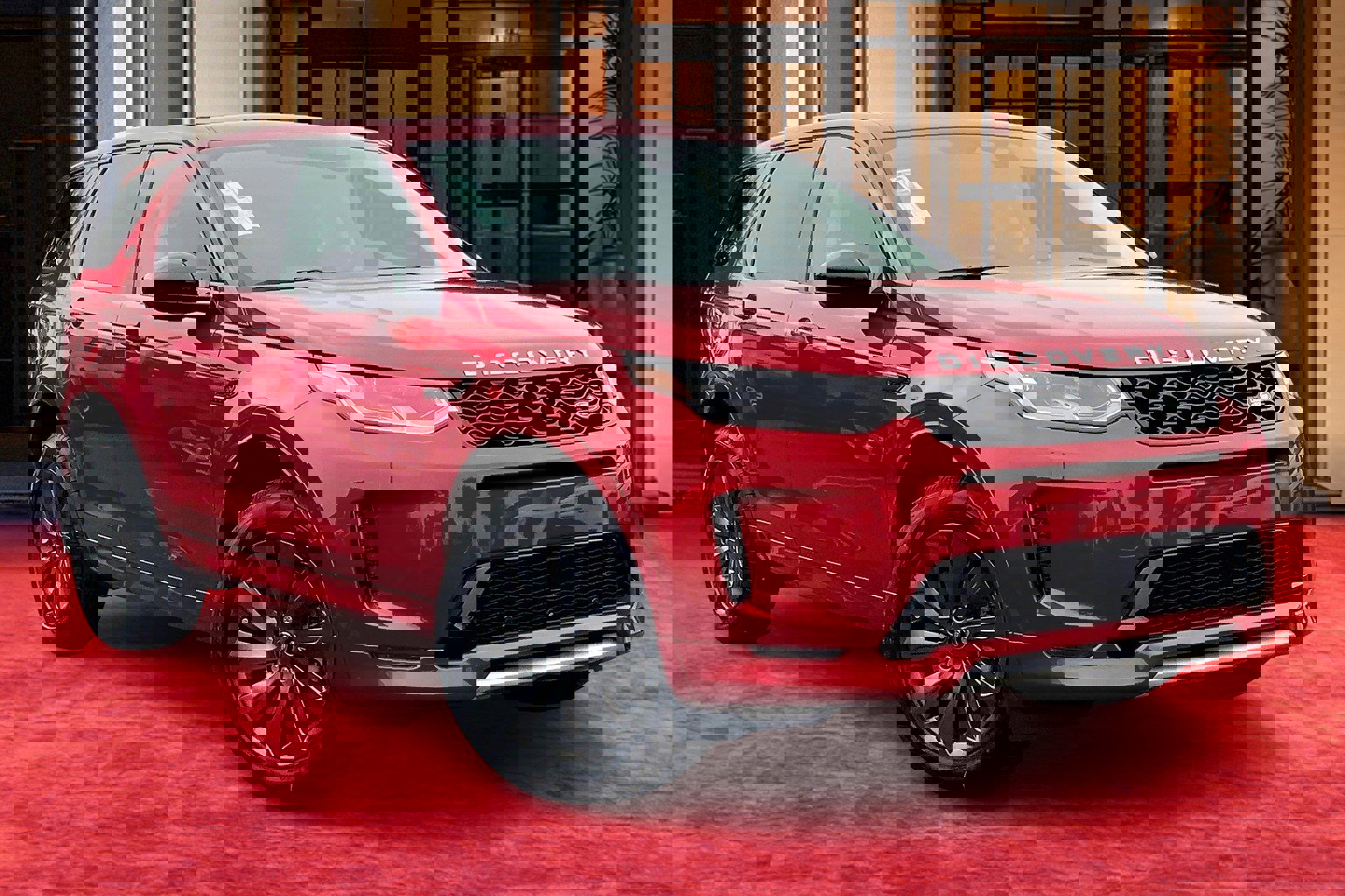 2025 Land Rover Discovery Sport S photo 2