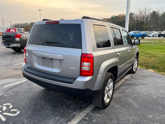 2016 Jeep Patriot Latitude photo 3
