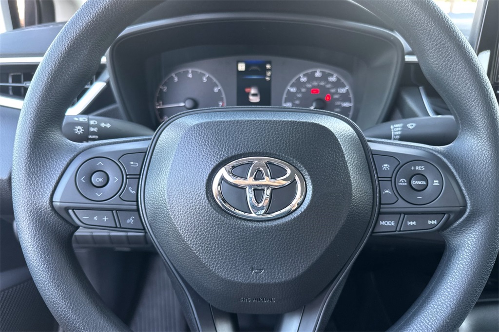 2025 Toyota Corolla LE photo 20