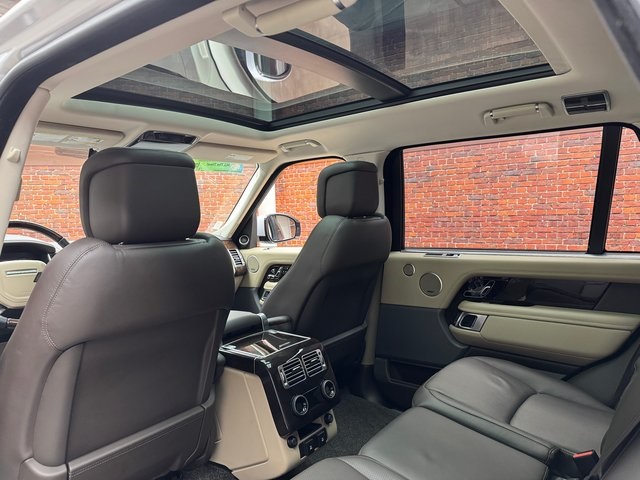 2020 Land Rover Range Rover SuperCharged photo 23