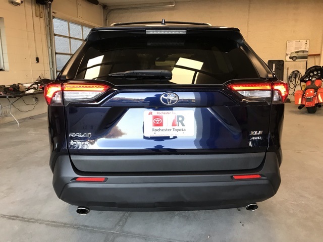 2023 Toyota RAV4 XLE Premium photo 4