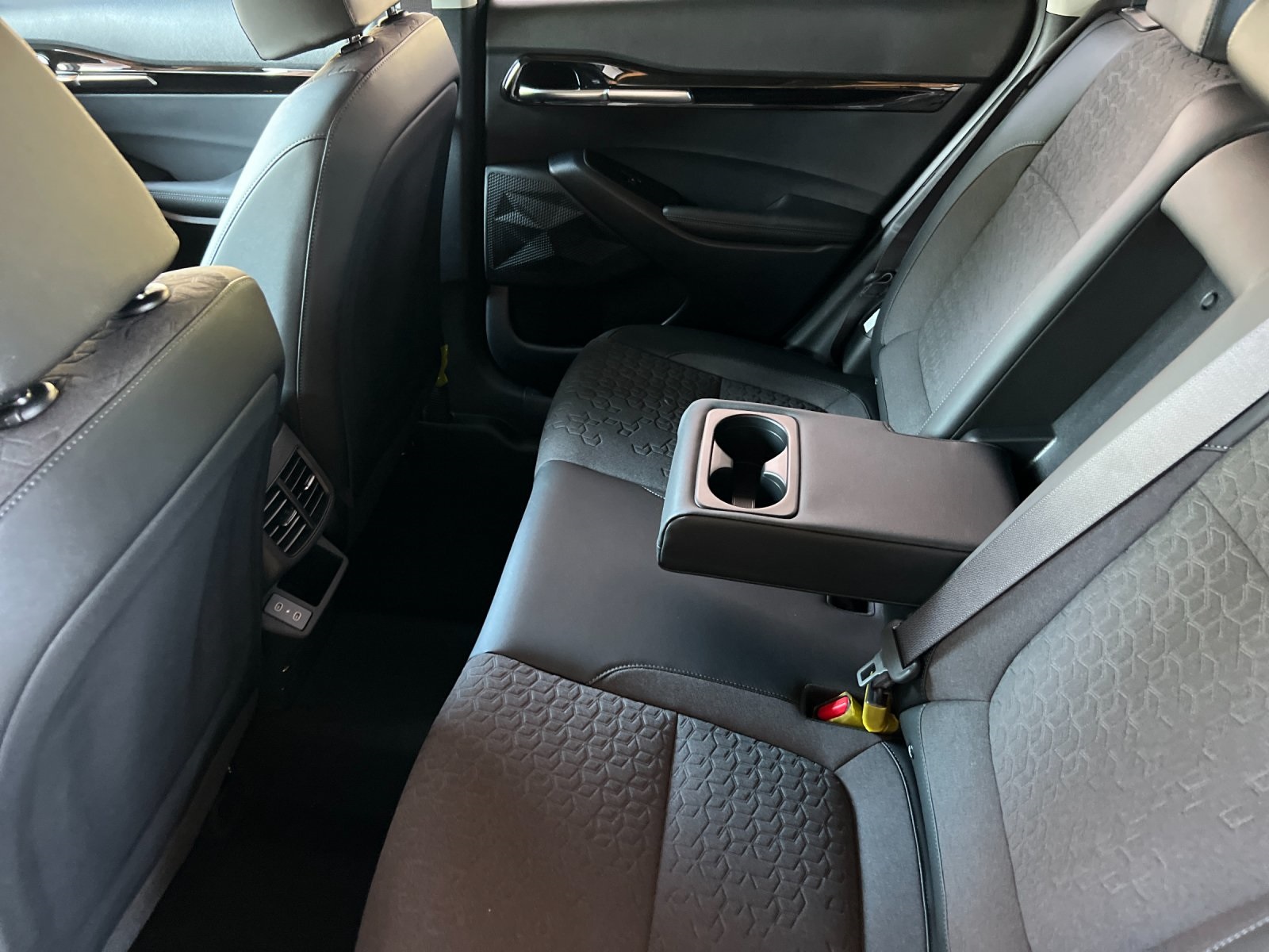 2026 Kia Seltos S photo 11