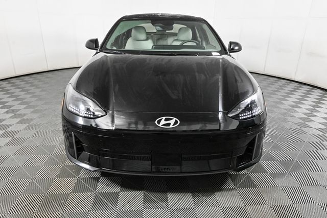 2025 Hyundai Ioniq 6 SEL photo 4