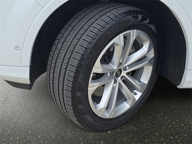 2025 Audi Q7 55 Premium Plus photo 33