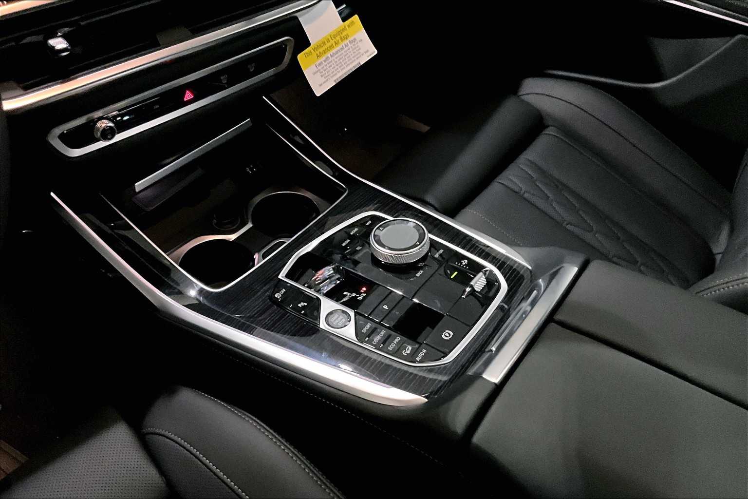 2026 Bmw X7 M60i photo 10