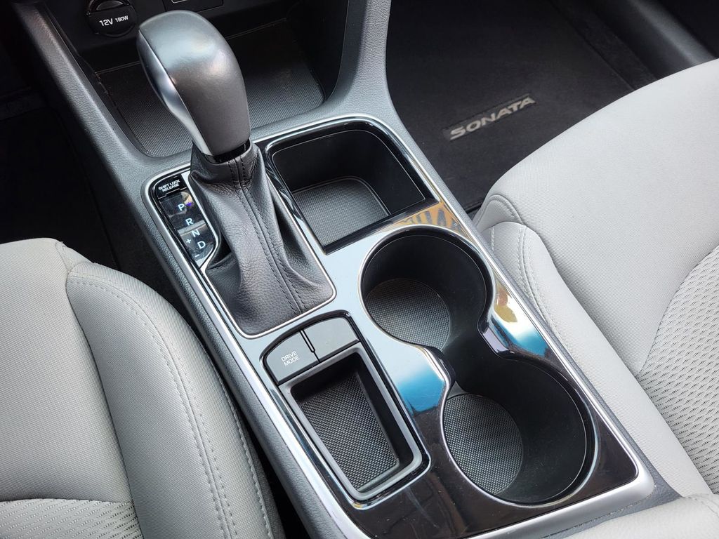 2018 Hyundai Sonata SEL photo 22