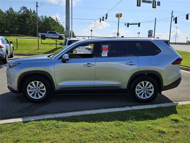 2025 Toyota Grand Highlander XLE photo 4