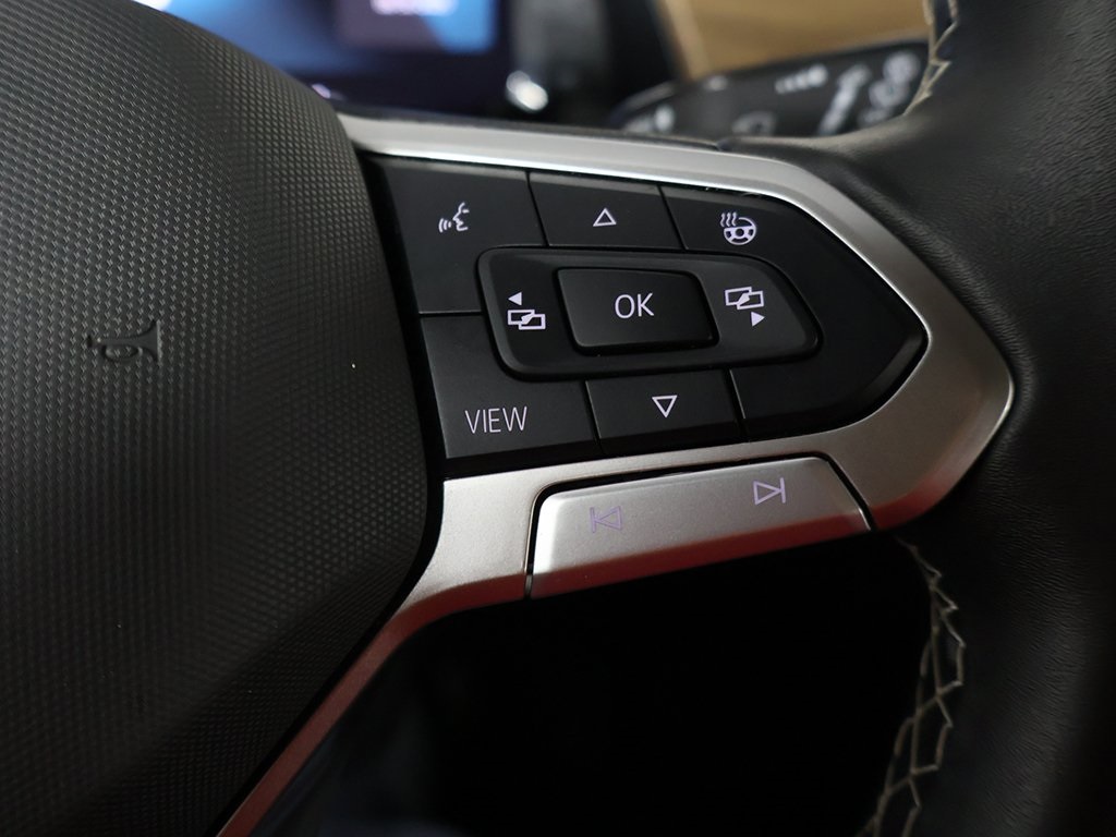 2024 Volkswagen Atlas SE Technology photo 36