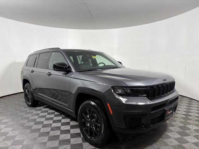 2025 Jeep Grand Cherokee L Altitude's photo