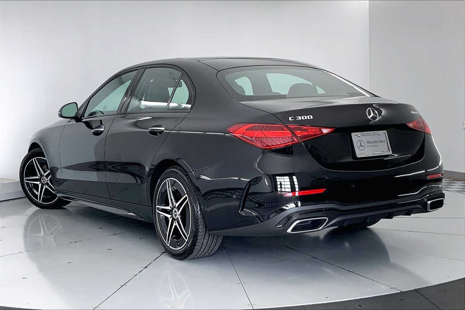 2025 Mercedes Benz C 300 4MATIC photo 4