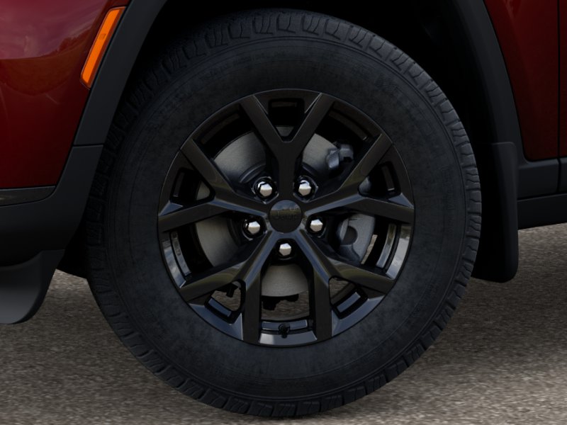 2025 Jeep Grand Cherokee Laredo Altitude photo 2