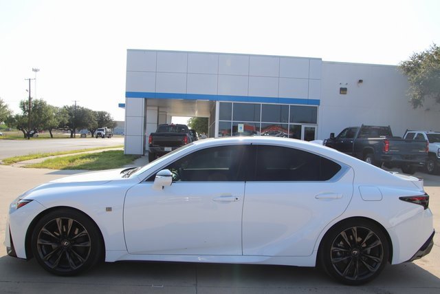 2024 Lexus IS 350 F SPORT photo 6