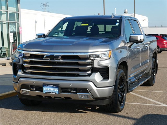 Used 2023 Chevrolet Silverado 1500 High Country with VIN 1GCUDJE87PZ154253 for sale in Roseville, Minnesota