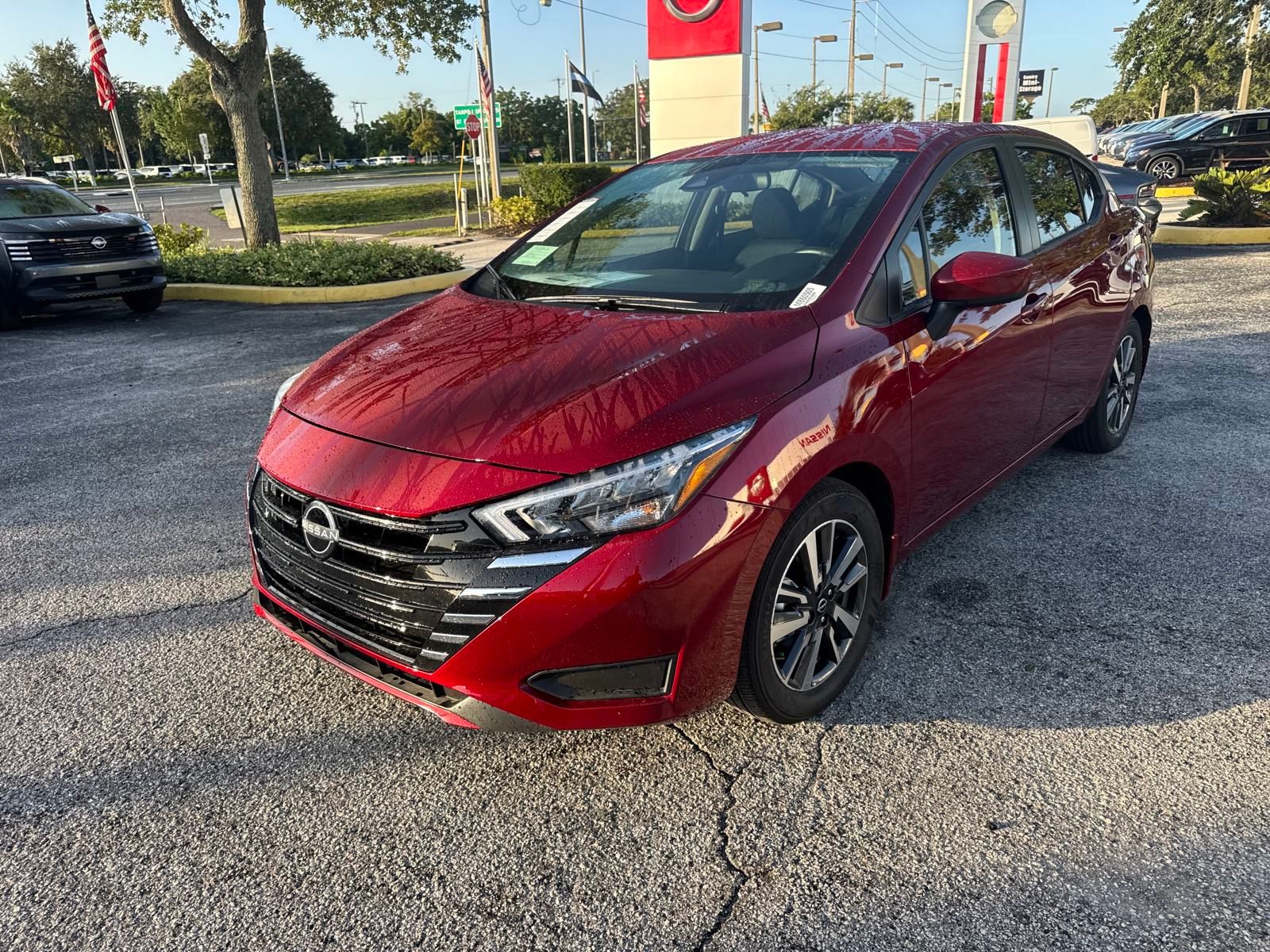 2025 Nissan Versa 1.6 SV photo 2