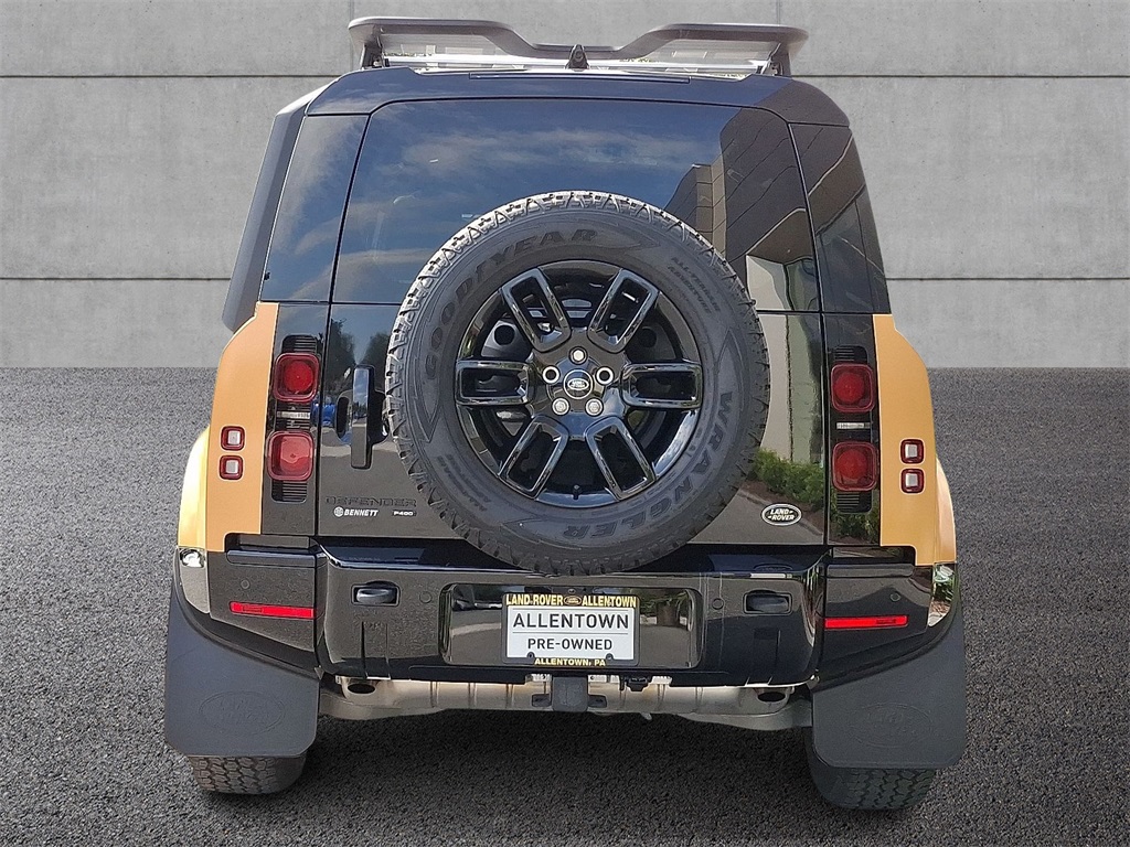 2022 Land Rover Defender 110 X-Dynamic SE photo 4