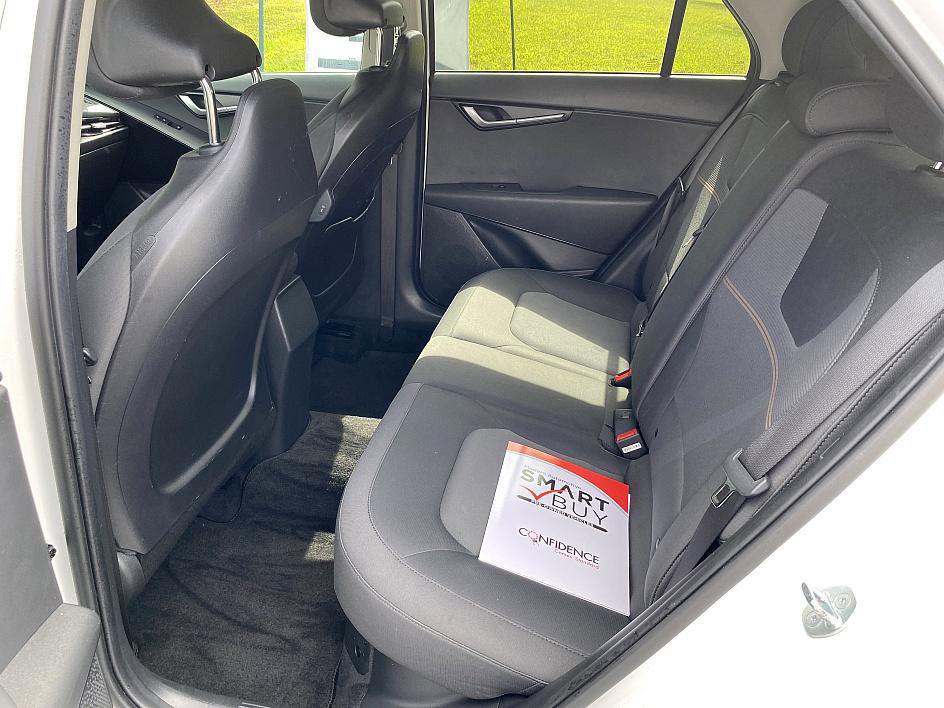 2023 Kia Niro LX photo 10