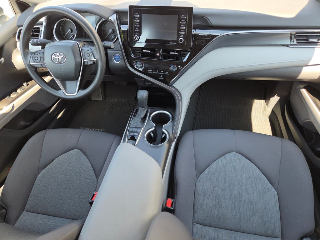2023 Toyota Camry Hybrid LE photo 26