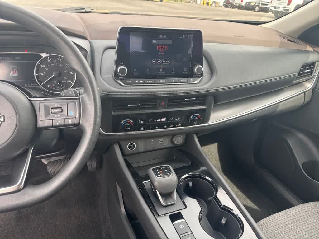 2023 Nissan Rogue SV photo 16