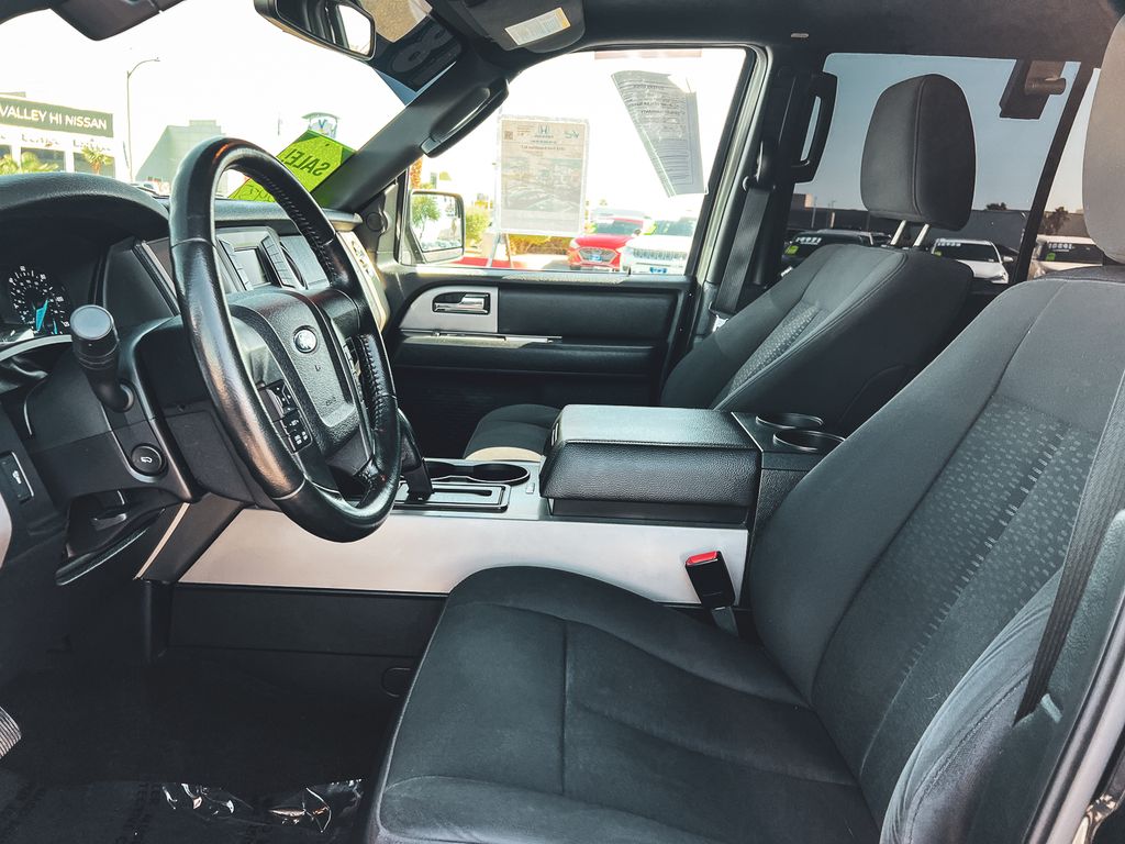 2015 Ford Expedition XLT photo 23