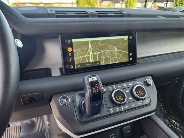 2024 Land Rover Defender 110 S photo 22